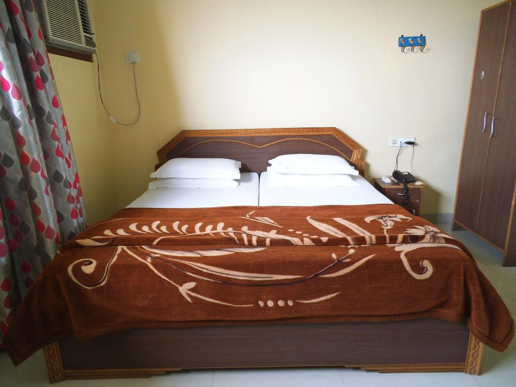City Centre Hotel Agartala Kültér fotó