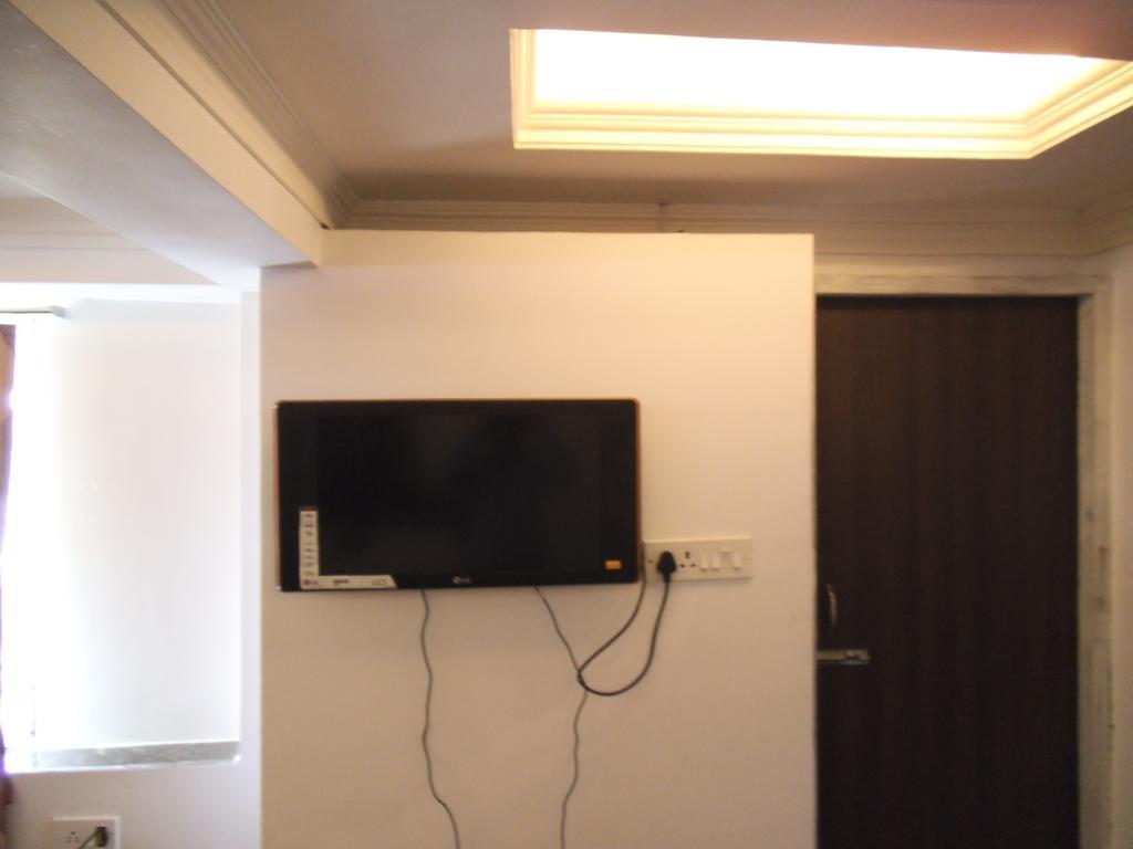 City Centre Hotel Agartala Kültér fotó